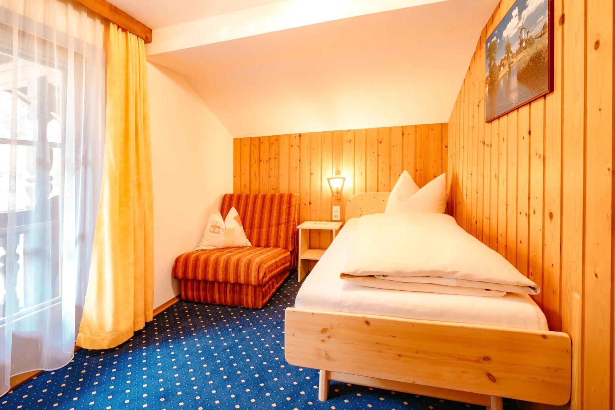 Gaestehaus Waldruh Brandberg Rum bild